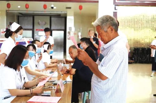 弘扬国粹，服务百姓——XX县中医院开展中医药法宣传暨义诊活动